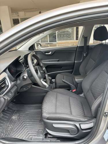 KIA RIO 2023 MANUAL - Imagen 8