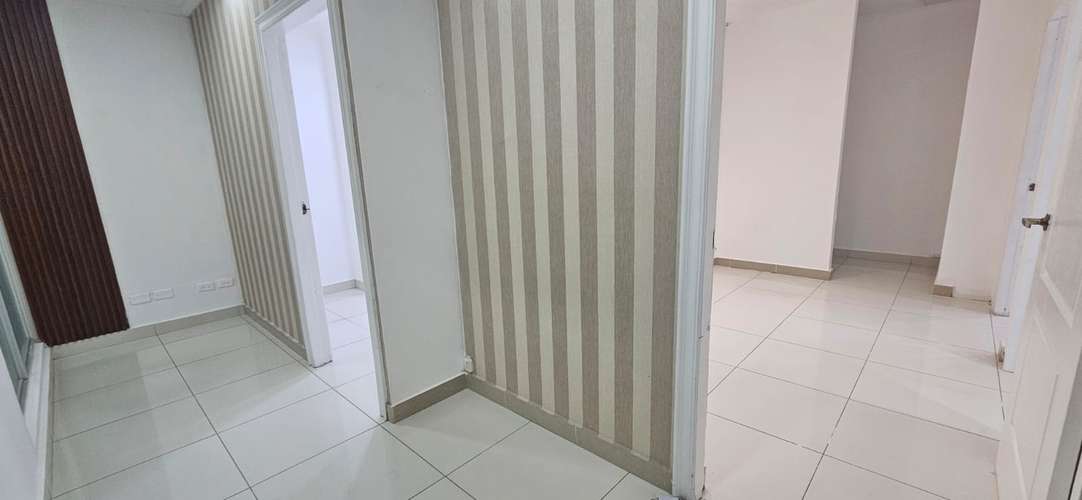 VENTA DE LOCAL U OFICINA EN TOP TOWER A PRECIO DE OPORTUNIDAD  - Imagen 6