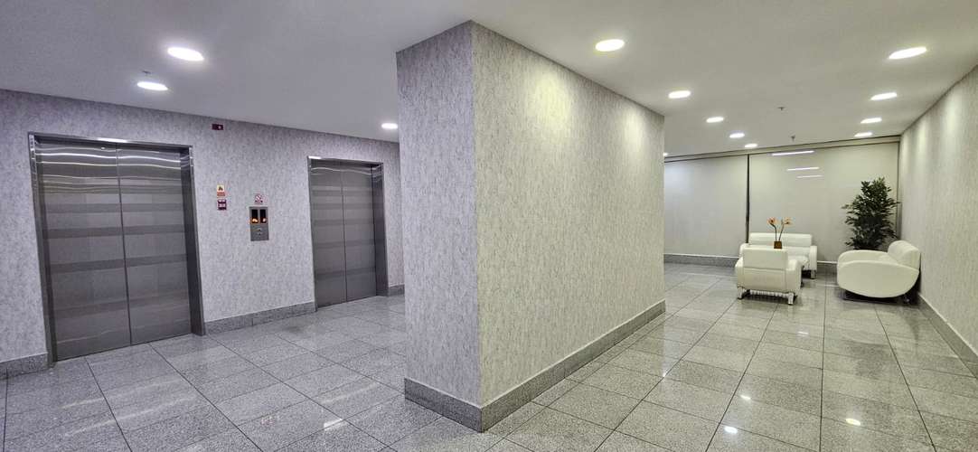 VENTA DE LOCAL U OFICINA EN TOP TOWER A PRECIO DE OPORTUNIDAD  - Imagen 4