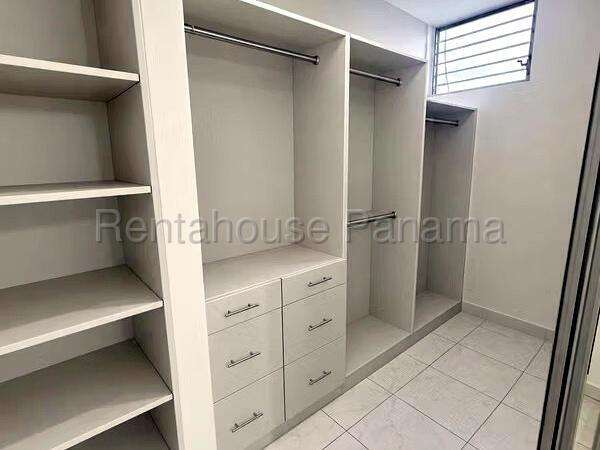 Alquiler de apartamento en St. Angelo Coco del Mar *