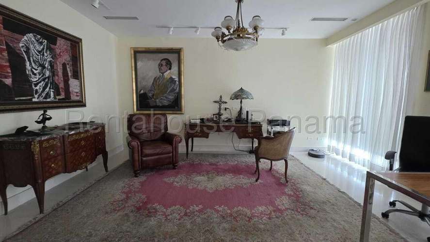 Alquiler de Apartamento en Costa del Este 26-2200CUR