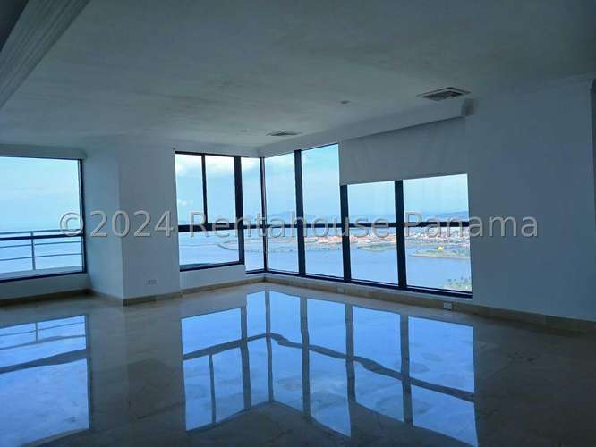 Alquiler de Apartamento en Avenida Balboa 26-9018CUR