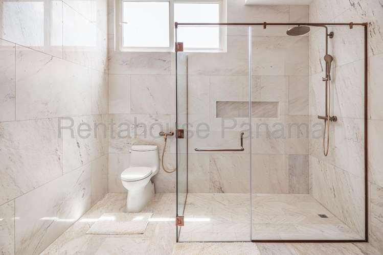 Alquiler de Apartamento en Paitilla 27-1678CUR