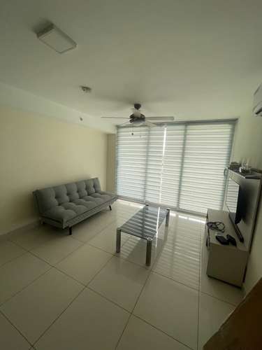 PH Mindk Park: apartamento amueblado de 2 recámaras en Carrasquilla con balcón y vistas