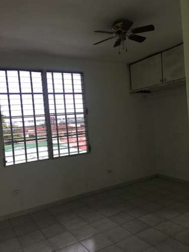 Alquilo apartamento en villa lucre - frente a supermercado el rey - Imagen 3