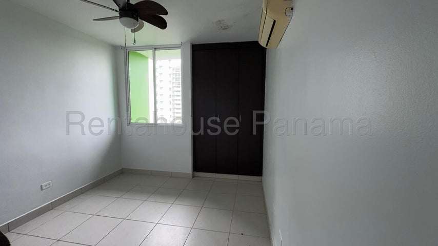 Venta de apartamento en Green Park, Condado del Rey ELP26-5486