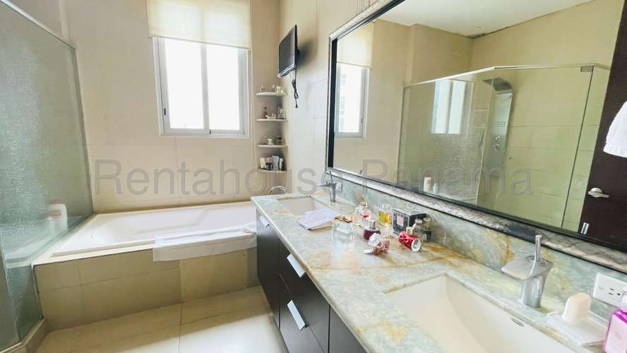 Venta de Apartamento en Punta Pacifica DCD26-165