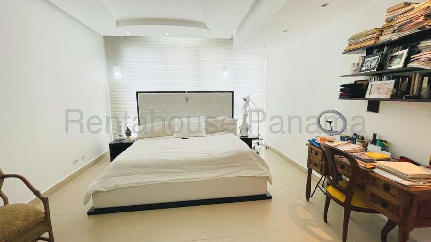 Venta de Apartamento en Punta Pacifica DCD26-165