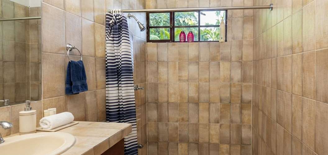 CASA EN ALBROOK I 454 M² I PISCINA + TERRAZA I REMODELADA