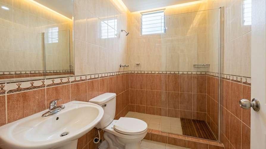 ! BETANIA I CON BALCON I 76 M² I CERCA DE TODO 