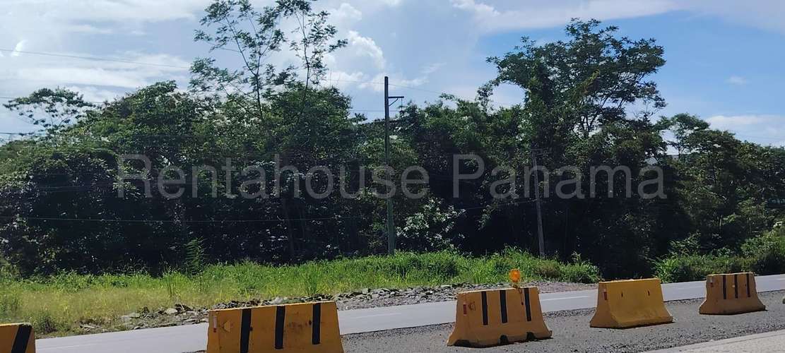 Venta de Terreno en Chorrera – Terreno via principa - Imagen 1