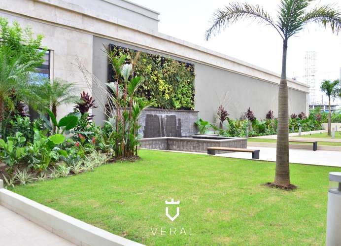 Venta de apartamento con balcón + terraza en PH Santa María Court (BO)