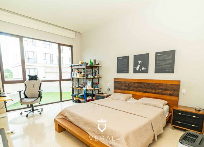 Venta de apartamento con balcón + terraza en PH Santa María Court (BO)