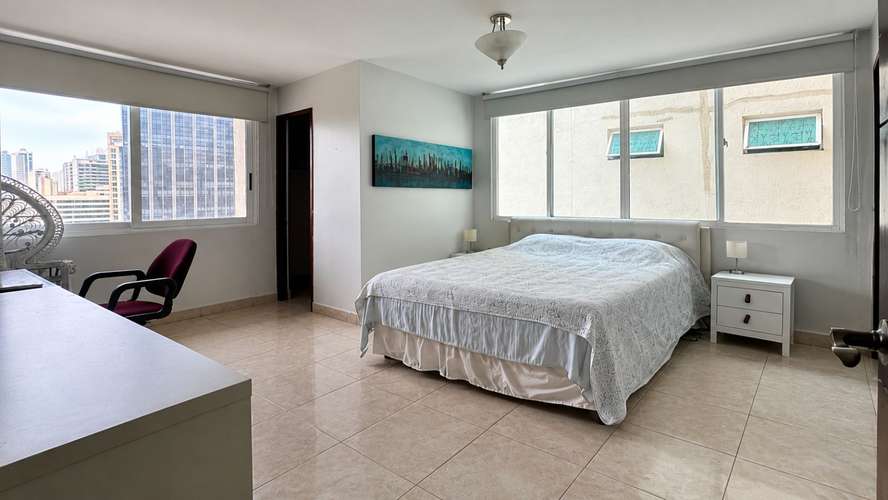 OBARRIO I AMOBLADO I 2 RECAMARAS I 143 M² I BALCON + 2 PARKING 