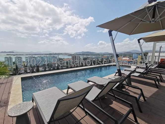 Apartamento en Alquiler en Casco Antiguo Mv