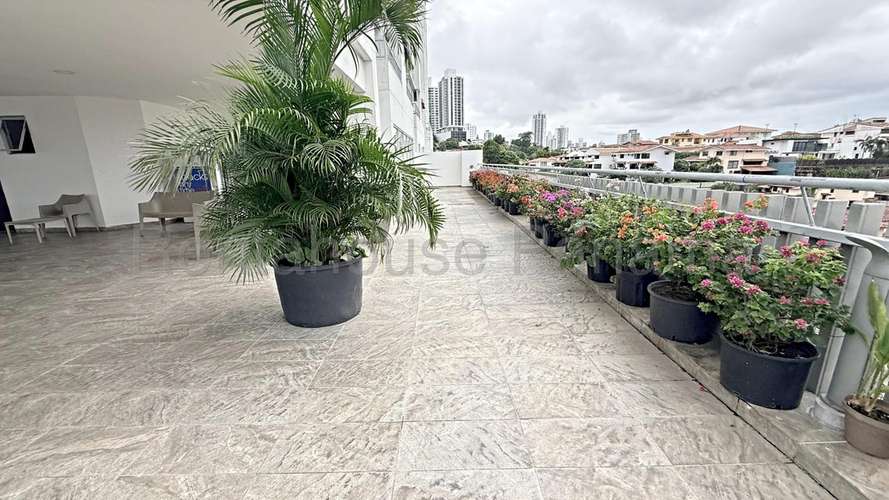 Apartamento en Venta en Hato Pintado SYH