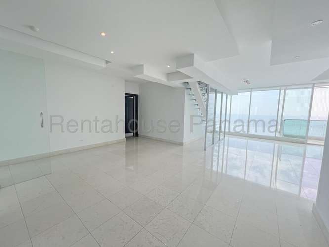 Se Vende Apartamento en Costa del Este VLU27-3092