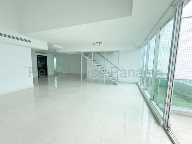 Se Vende Apartamento en Costa del Este VLU27-3092
