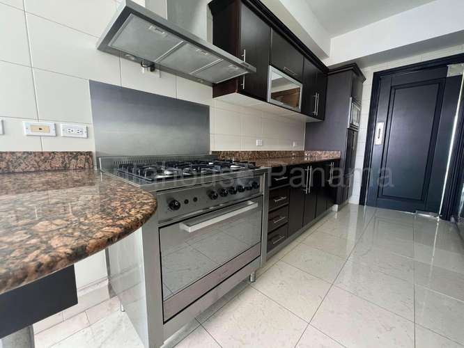 Se Vende Apartamento en Costa del Este VLU27-3092