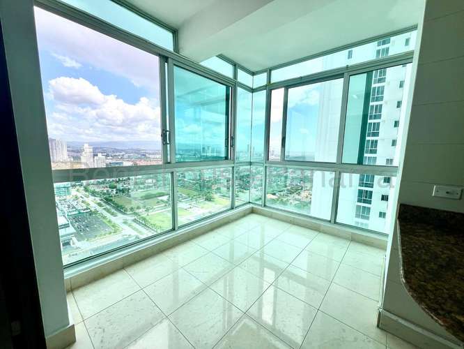 Se Vende Apartamento en Costa del Este VLU27-3092