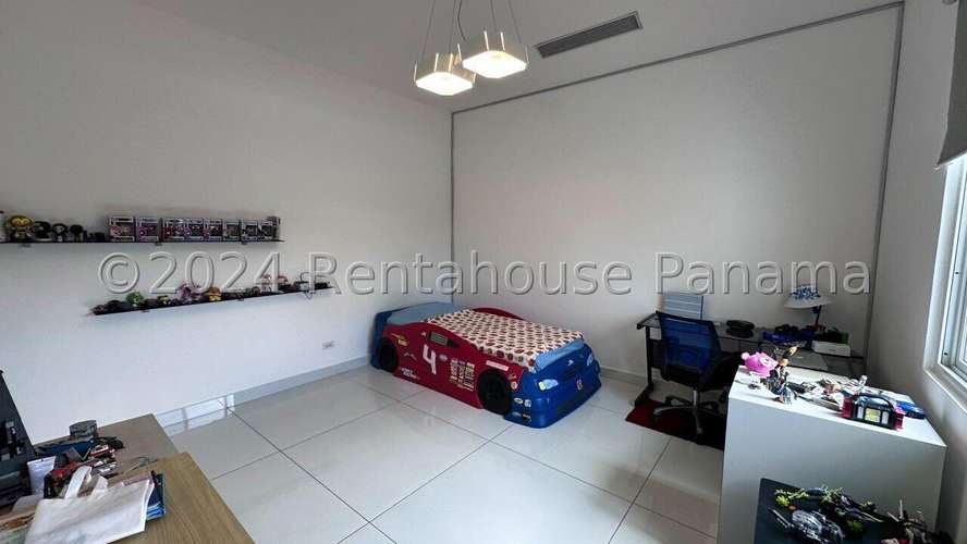 Alquiler de Casa en Santa Maria 26-4777MJC
