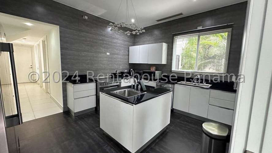 Alquiler de Casa en Santa Maria 26-4777MJC