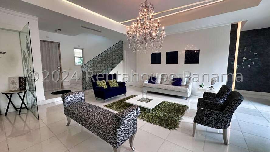 Alquiler de Casa en Santa Maria 26-4777MJC