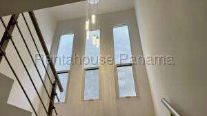Casa en Alquiler en Brisas del Golf 27jack3312