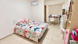 Casa en Alquiler en Brisas del Golf 27jack3312