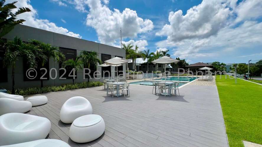 ALQUILO Casa en Ph AVENTURA en Paseo del Norte Brisas del Golf. 157M2 MAG