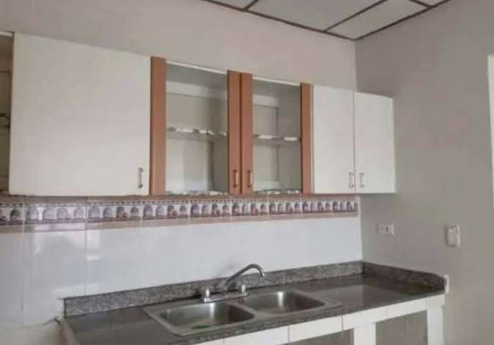 DON BOSCO / CALLE SIN SALIDA · PATIO /  · 3 REC · 150M² - Imagen 2