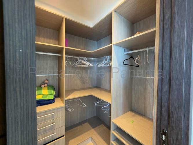 Alquiler de apartamento amobladoo en Ph Grand Towers 27MVCH3346