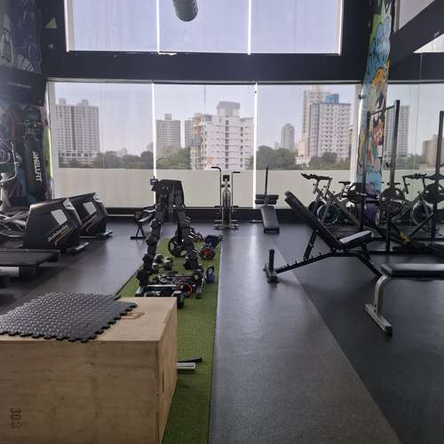 Carrasquilla / Apto en Alquiler / 2 Rec · 2 Baños / A/C en Todas las Áreas / 1 Parking / 80 m²  