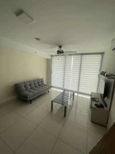 Carrasquilla / Apto en Alquiler / 2 Rec · 2 Baños / A/C en Todas las Áreas / 1 Parking / 80 m²  