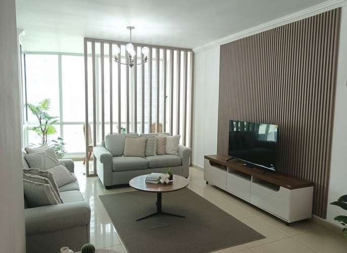 Alquilo apartamento en Punta Pacifica, 160m2, 3 recamaras, amoblado, cuarto y baño de empleada.
