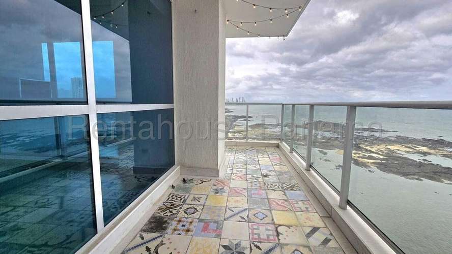 Apartamento en alquiler en Punta Pacífica con 2 dormitorios y vista al mar / Cod. 27-2219 AGPM 