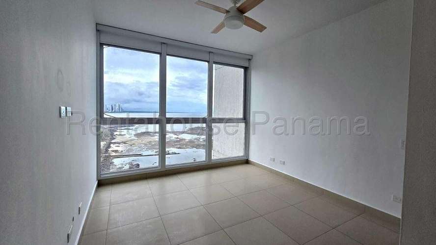 Apartamento en alquiler en Punta Pacífica con 2 dormitorios y vista al mar / Cod. 27-2219 AGPM 