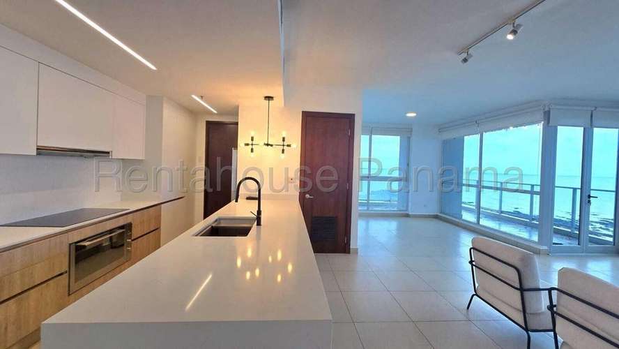 Apartamento en alquiler en Punta Pacífica con 2 dormitorios y vista al mar / Cod. 27-2219 AGPM 
