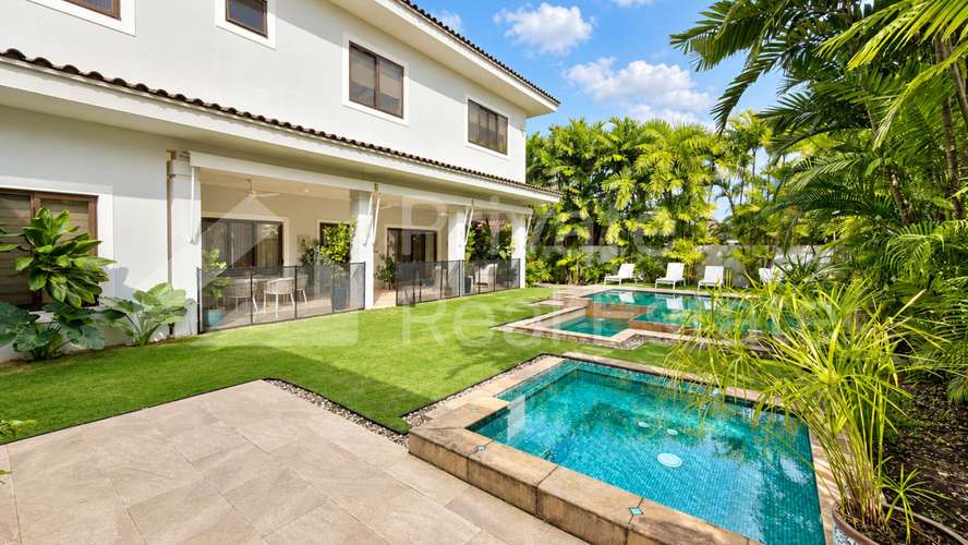 Casa unifamiliar de 4 dormitorios en Costa del Este, Toscana - Imagen 12