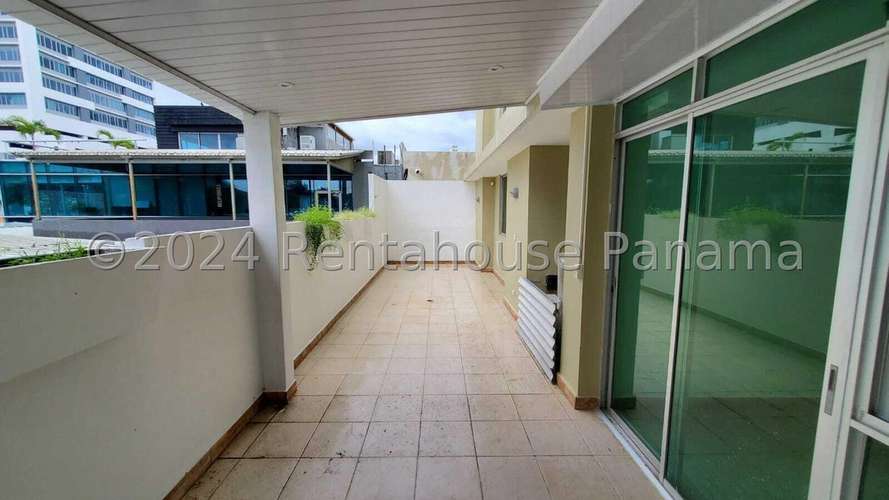 Venta de Apartamento en Costa del Este, Ubicacion Privilegiada 24LGG7346