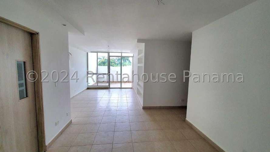 Venta de Apartamento en Costa del Este, Ubicacion Privilegiada 24LGG7346