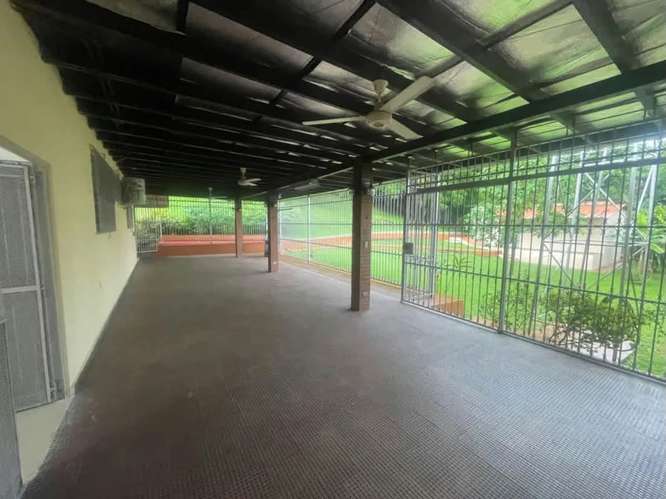 VENTA DE CASA UNIFAMILIAR EN MIRAFLORES – AMPLIO TERRENO DE 1,090 M² - Imagen 19