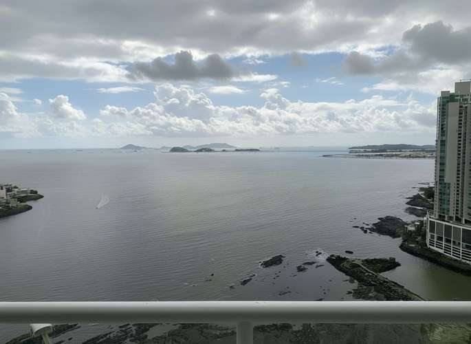 Alquiler Apto en PH Q Tower Pta. Pacífica Vista al Mar