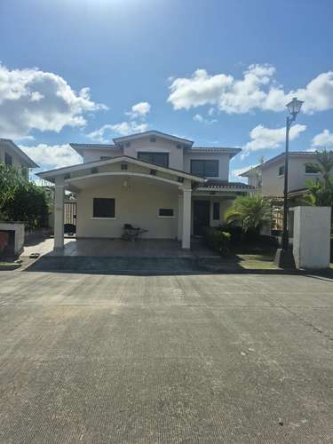 House for Rent in Sunset Hills, Costa Verde | Appliances Included