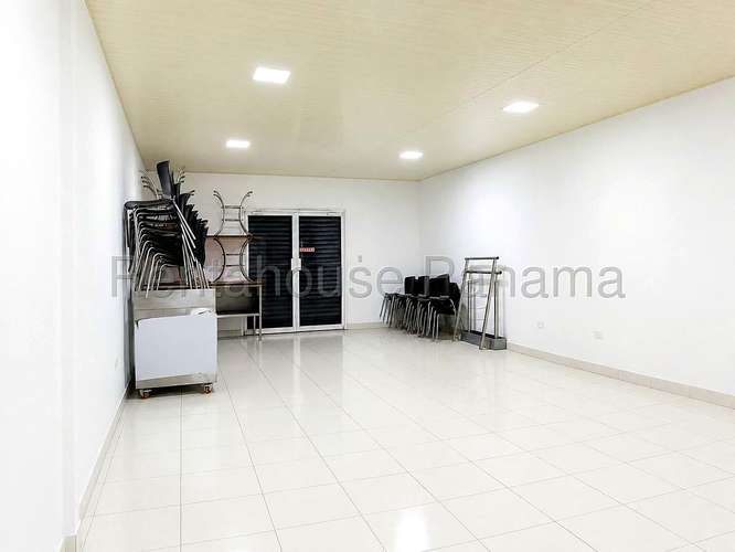 Venta Galera 720 m2 con Showroom Oficinas y Mezzanine Lista para Operar Juan Diaz - ALYC 26-8179