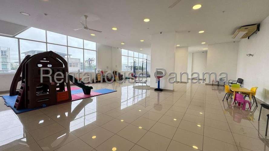 APARTAMENTO AMOBLADO EN PARQUE LEFEVRE KS 
