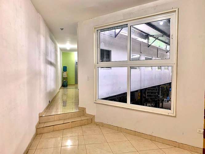 Venta Galera y Oficinas 550 m2 Zonificacion Mixta a Pasos del Corredor Sur Versalles - ALYC 26-9046