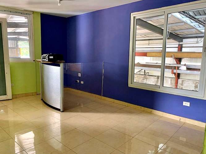 Venta Galera y Oficinas 550 m2 Zonificacion Mixta a Pasos del Corredor Sur Versalles - ALYC 26-9046