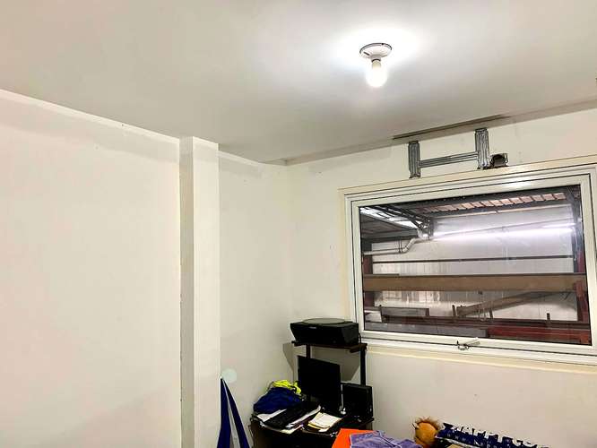 Venta Galera y Oficinas 550 m2 Zonificacion Mixta a Pasos del Corredor Sur Versalles - ALYC 26-9046