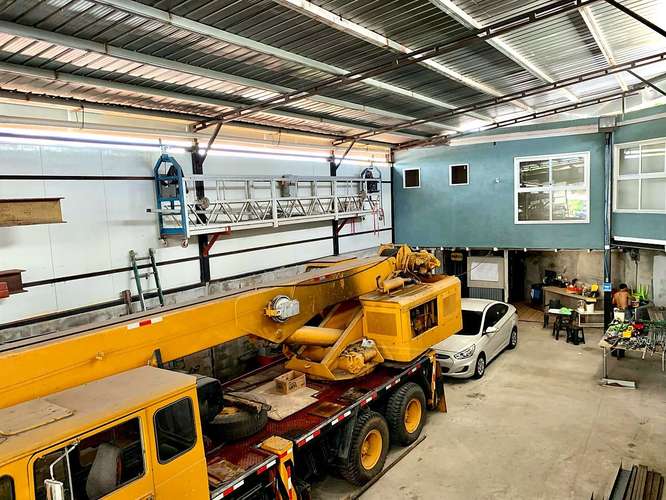 Venta Galera y Oficinas 550 m2 Zonificacion Mixta a Pasos del Corredor Sur Versalles - ALYC 26-9046